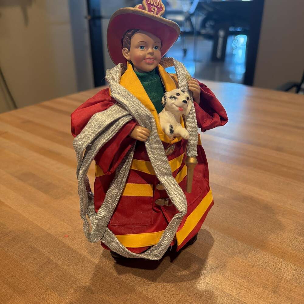 Clothtique by Possible Dreams Ltd 2001 9” boy and dog statue